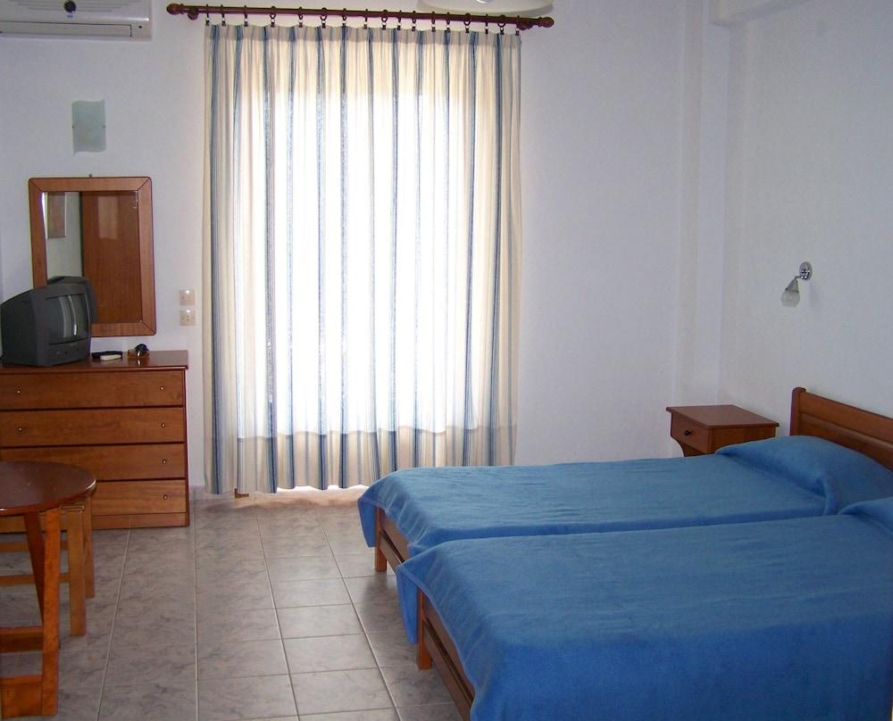 Aparthotel Anna Maria 2*