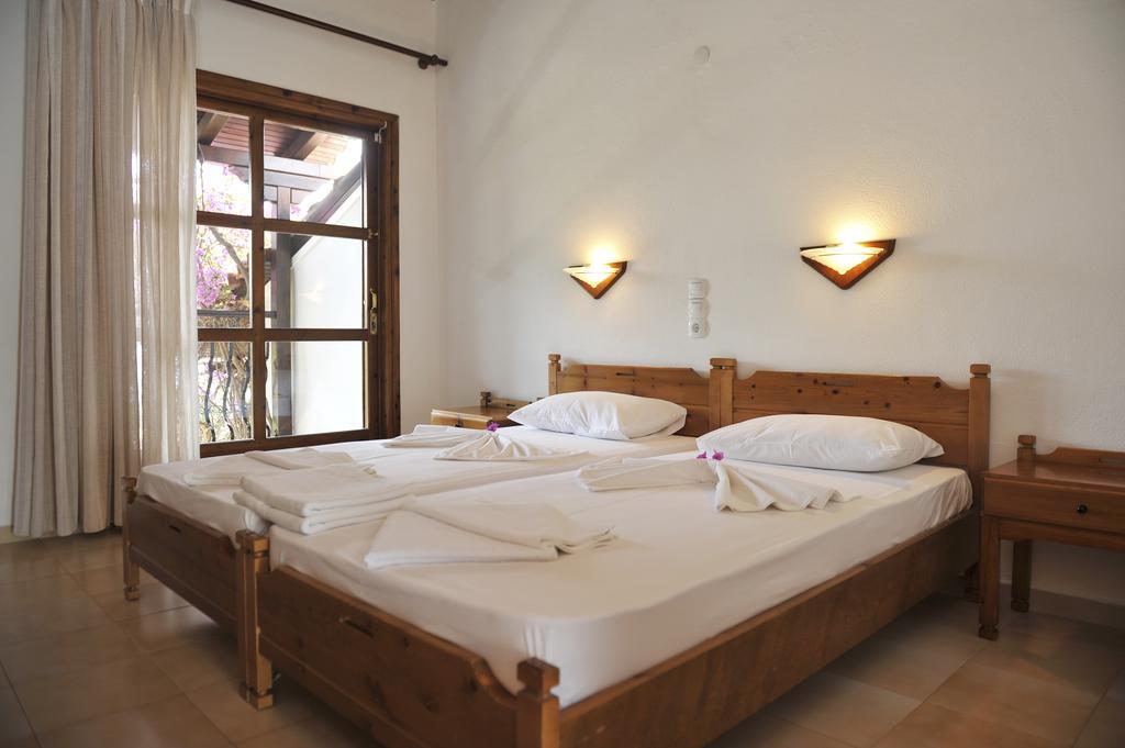 Aparthotel Anna Maria 2*