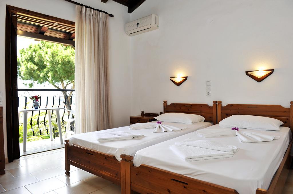 Anna Maria Agia Paraskevi (Skiathos)
